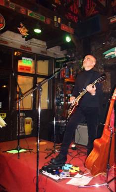 C:\Users\usuario\Desktop\IMAGENES\Hbitat- Aldo solista\Aldo\En vivo\2013\Franz  28 junio\Bltico.JPG