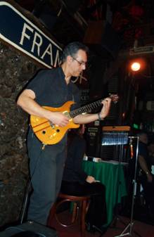 C:\Users\usuario\Desktop\IMAGENES\Hbitat- Aldo solista\Aldo\En vivo\2013\Franz  28 junio\29.Erosionado.JPG