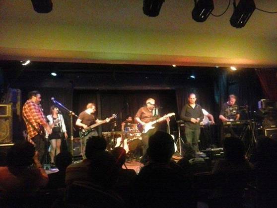 Banda a pleno. Toma I